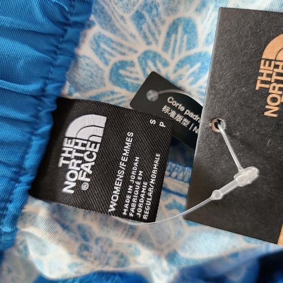 The North Face Swim trucks size Small New 4"inseam - Picture 7 of 8